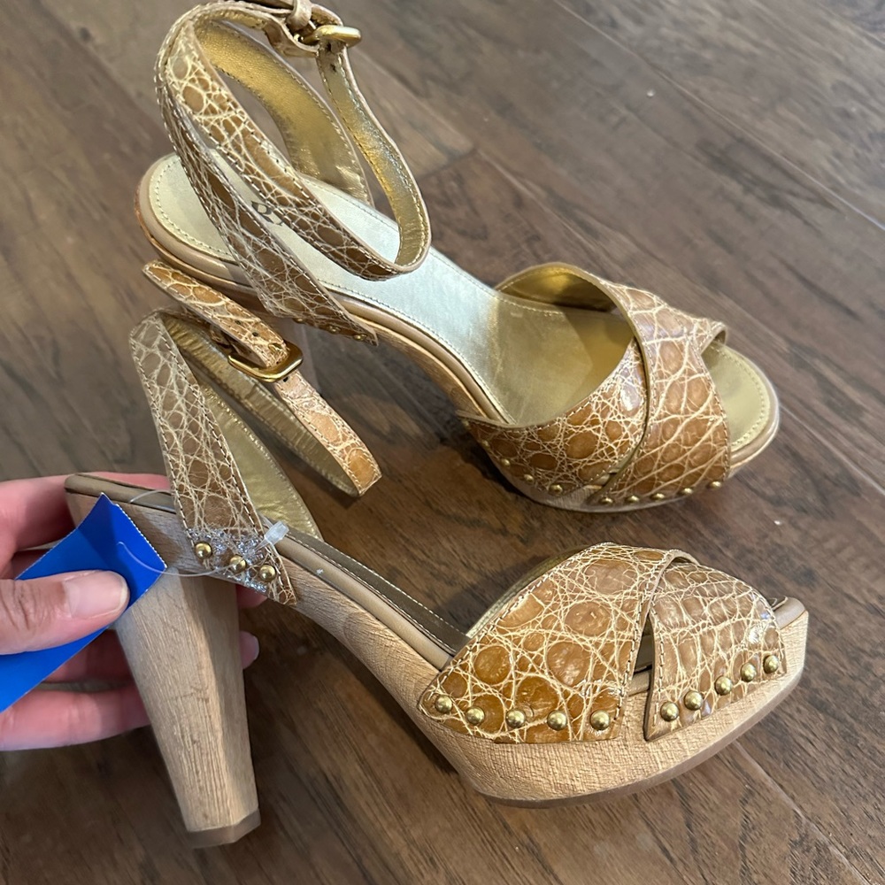 Preowned PRADA sandal heels / Women’s Size 9.5